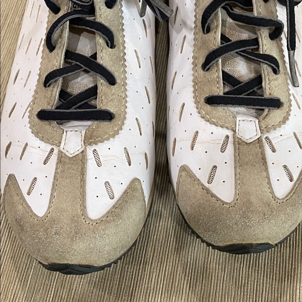 Bontrager podium Casual Cycling White and Black Shoes. EUR 39, Sz 6. Lace Up. - Picture 5 of 14
